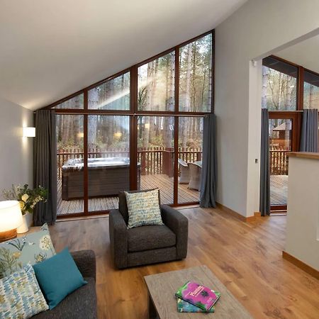 Blackwood Forest Cabins - Forest Holidays Popham Exterior foto